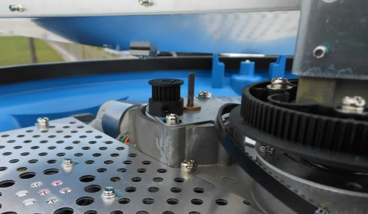 SERVICE Repairs, fabrication and installation 5 furuno_radar_broken