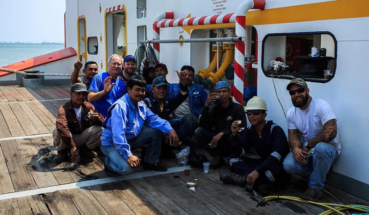 SERVICE Repairs, fabrication and installation 12 go_phoenix_sonar_install